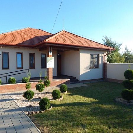 Szamos-Party Vendeghaz Hotel Olcsva ภายนอก รูปภาพ